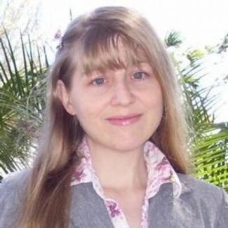 QueerEvents.ca - Queer Books - Author Julie Sondra Decker